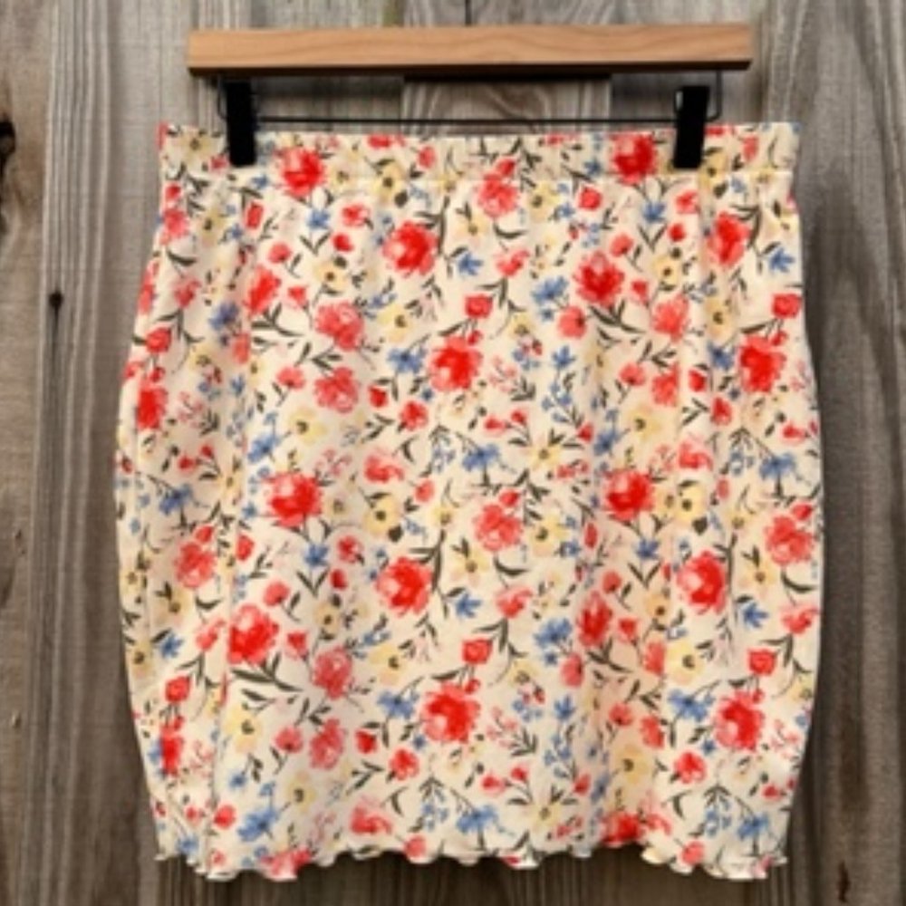No Boundaries Floral Print Lettuce Trim Mini Skirt